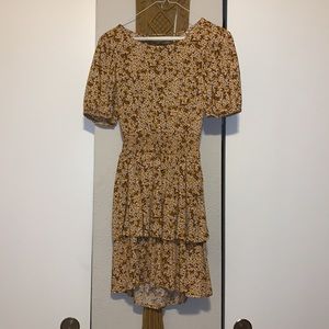 Cute, feminine cottage, core floral, balloon sleeve, tiered summer dress size XS